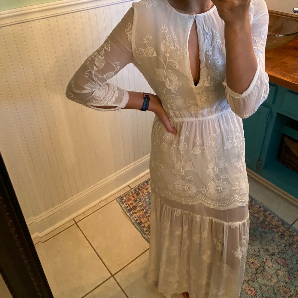 Beautiful ivory dress!